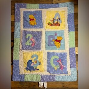 Vintage Disney Winnie the Pooh Eeyore Tigger & Piglet Baby Crib Blanket ABC‎
